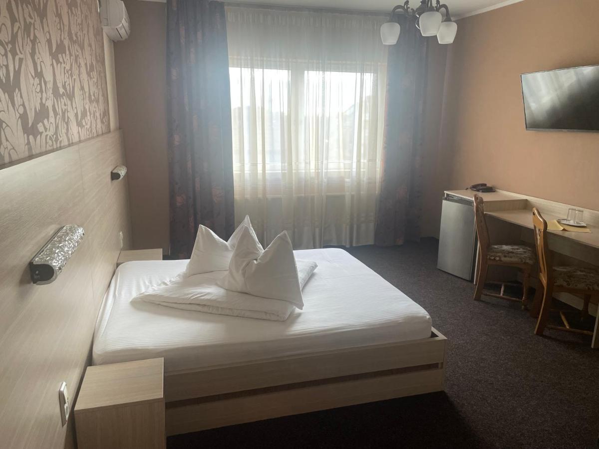 Pension Regal Satu Mare Dış mekan fotoğraf